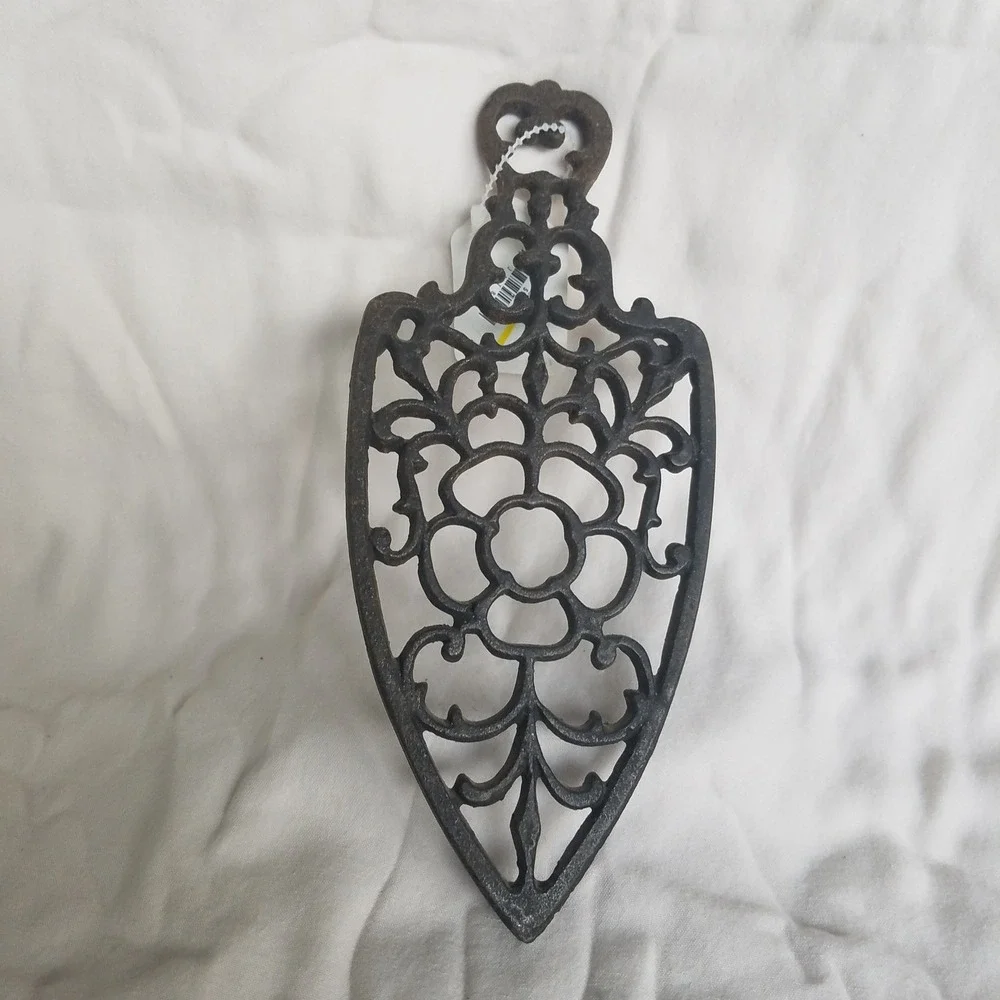 Floral Cast Iron Trivet Ornate Vintage Style Kitchen Décor hot plate